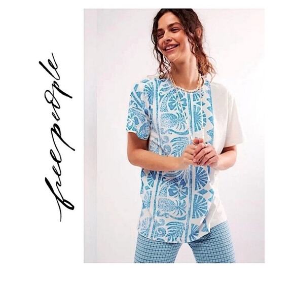 Free People Ragabond Maui Graphic Tee - Ivory Combo blue size small - Picture 1 of 8
